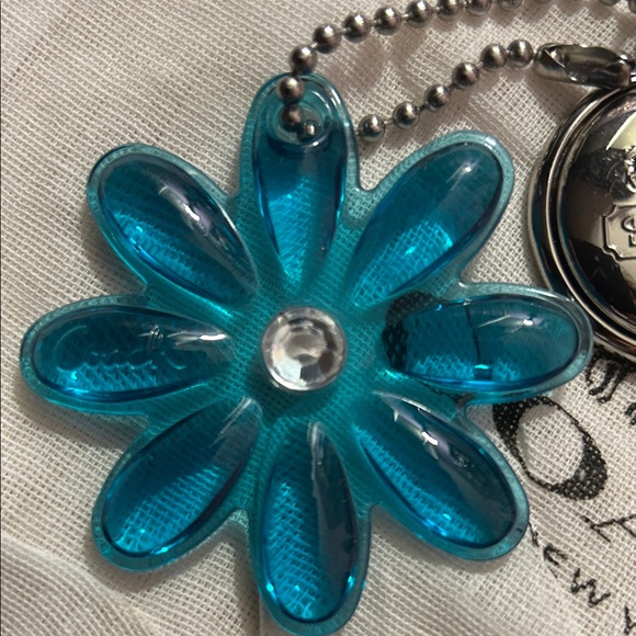 Coach Teal Lucite Daisy Keychain with Silver Coach Medallion in EUC - Picture 3 of 5